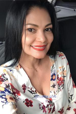 215857 - Isabel Age: 50 - Colombia
