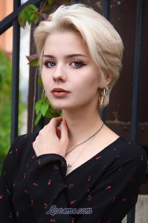 186516 - Svetlana Age: 24 - Russia