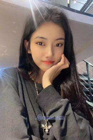 202583 - Jiayi Age: 24 - China