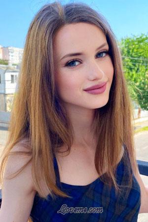 204336 - Alina Age: 18 - Ukraine