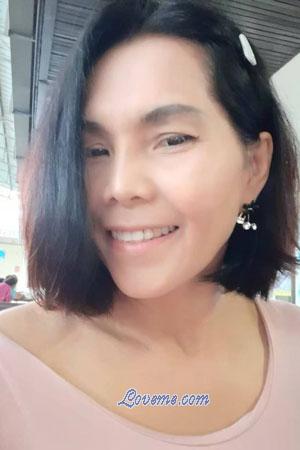 205261 - Phatchareeya Age: 53 - Thailand