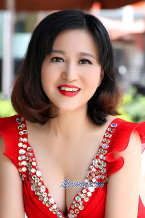 209775 - Kayla Age: 56 - China