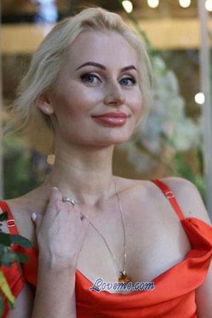 212613 - Yuliia Age: 42 - Ukraine