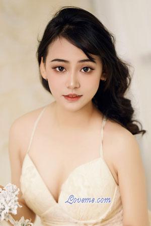 214361 - Lingling Age: 24 - China