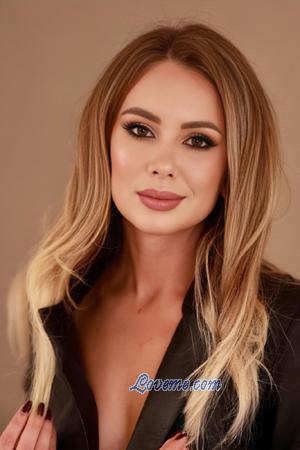 214983 - Yulia Age: 36 - Ukraine