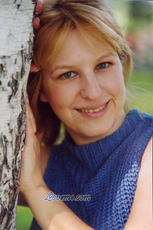 51152 - Elena Age: 37 - Russia