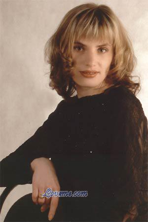 51297 - Natalia Age: 34 - Russia