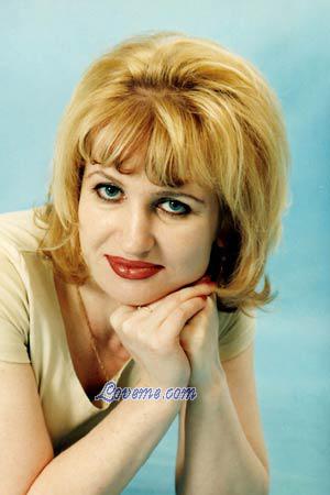 51689 - Irina Age: 39 - Russia