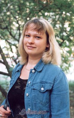 51711 - Svetlana Age: 36 - Russia