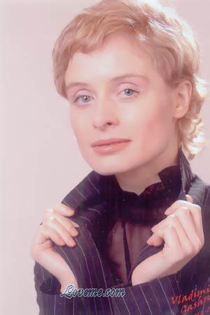 52128 - Vera Age: 39 - Russia