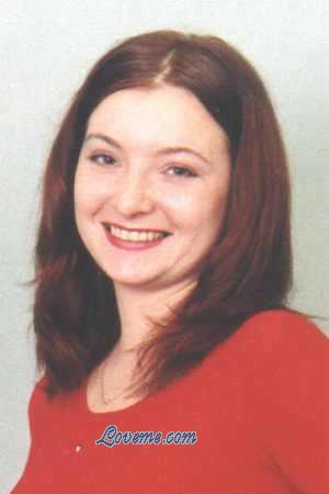 52590 - Elena Age: 24 - Russia