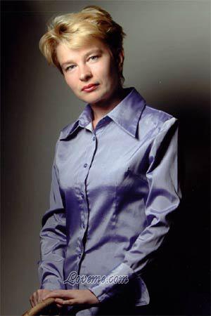 54787 - Svetlana Age: 44 - Russia