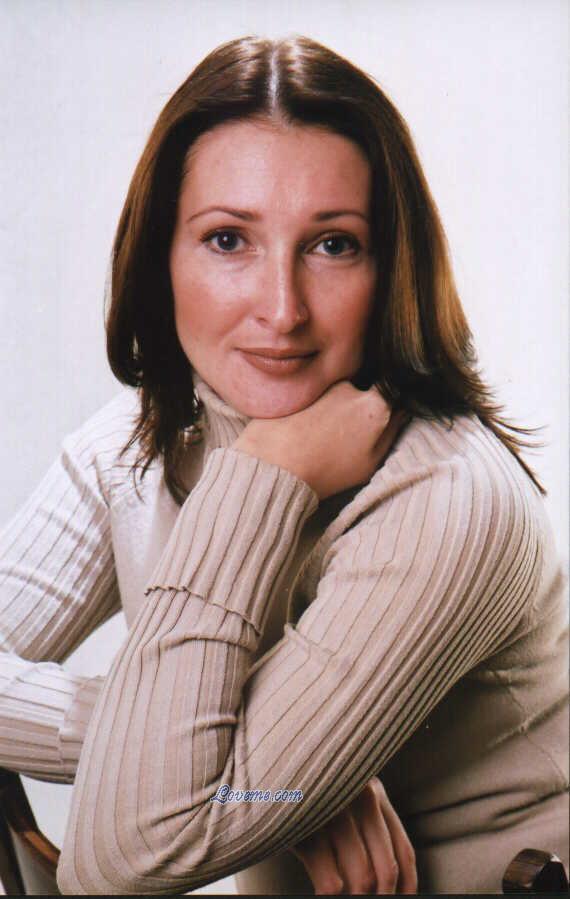 55600 - Angelina Age: 42 - Russia