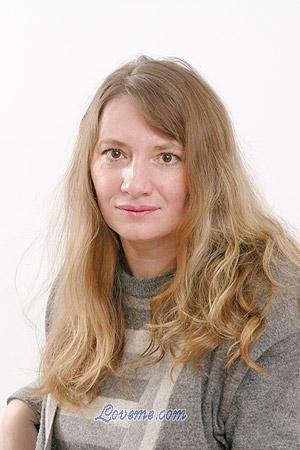 58126 - Elena Age: 44 - Russia