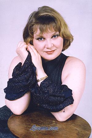 60810 - Svetlana Age: 49 - Russia