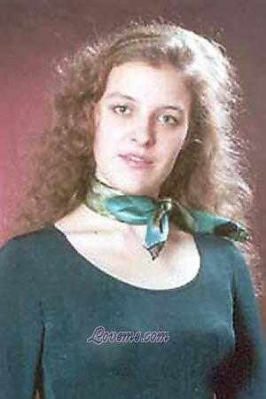 61749 - Svetlana Age: 28 - Russia