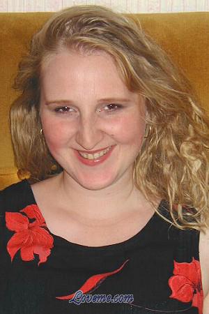 63046 - Svetlana Age: 36 - Russia