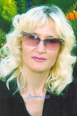 64782 - Svetlana Age: 40 - Russia