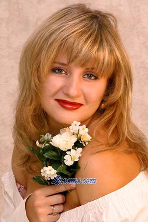 66370 - Larisa Age: 34 - Russia