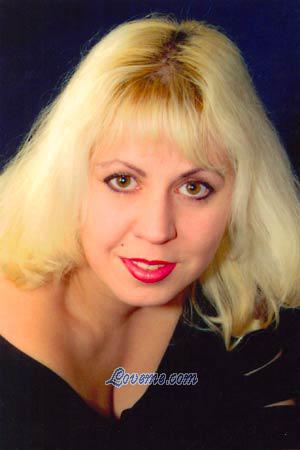 67770 - Elena Age: 33 - Russia