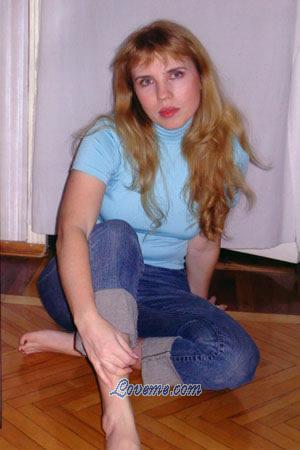 70698 - Elena Age: 42 - Russia
