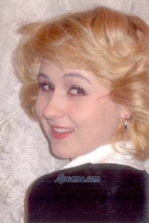 71083 - Irina Age: 34 - Russia