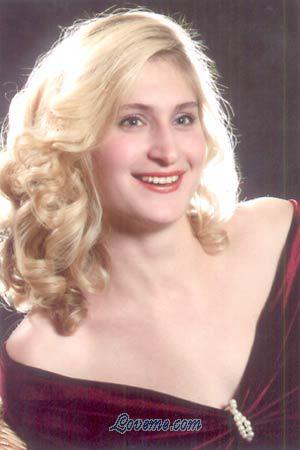 71089 - Julia Age: 38 - Russia