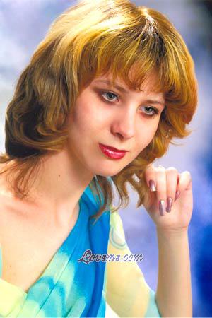 71988 - Ljubov Age: 30 - Russia