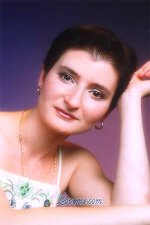 73208 - Martina Age: 33 - Russia