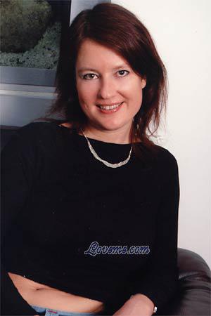 79772 - Yulia Age: 43 - Russia